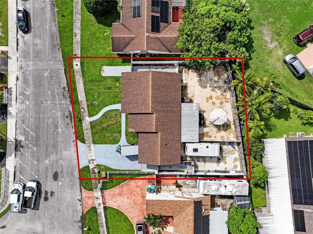 Exterior, Drone