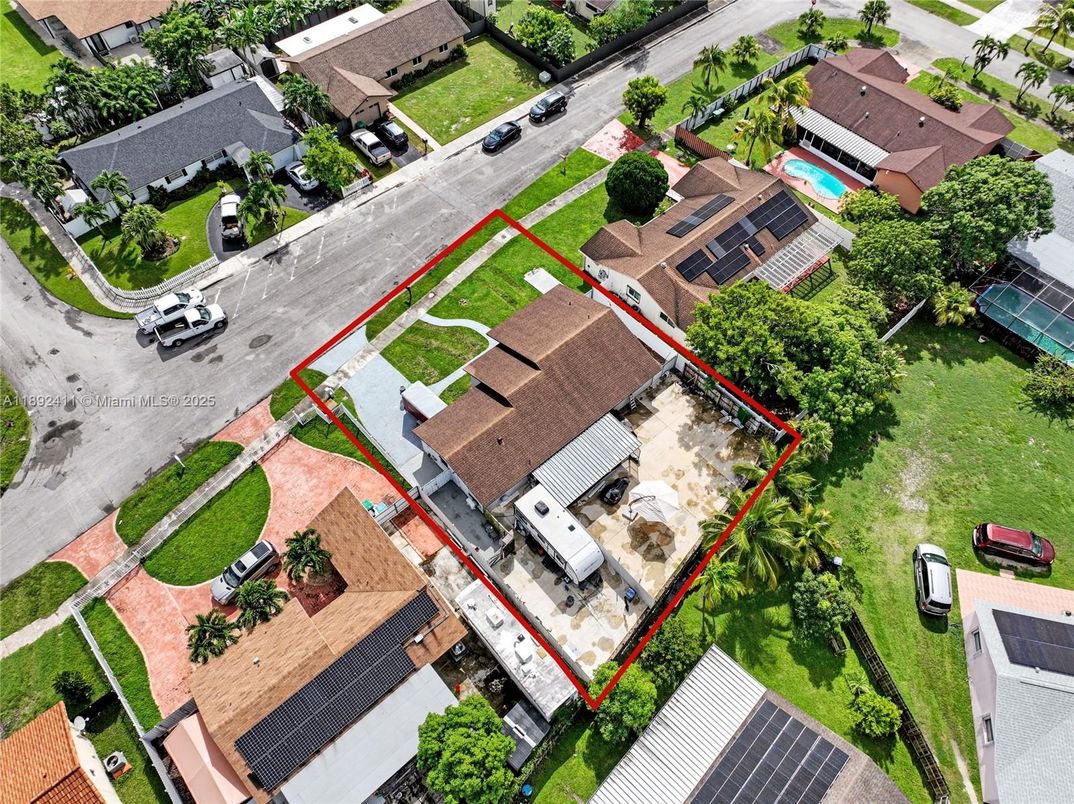 Exterior, Drone