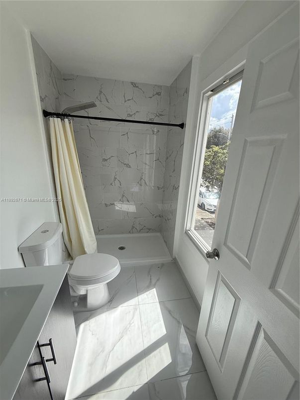 Bathroom, Interior, Marble, Marble Walls