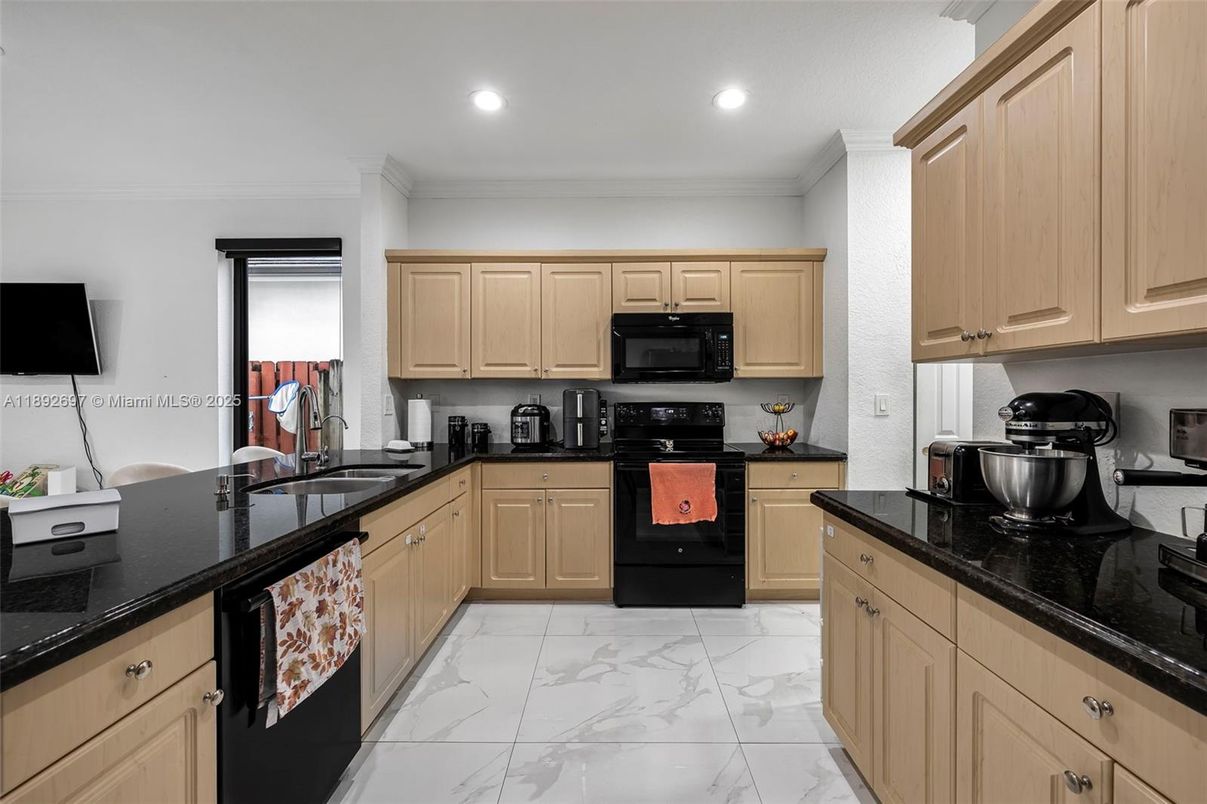 Interior, Kitchen, Marble, Recessed Lighting