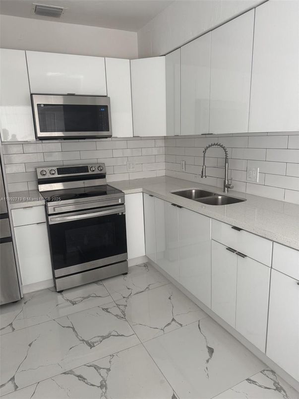 Interior, Kitchen, Marble, Stainless Steel Appliances