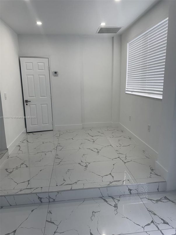 Empty room, Interior, Marble, Recessed Lighting
