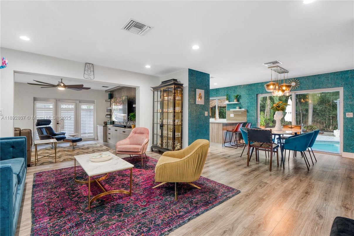 Dining room, Interior, Living room, Pendant Lights, Recessed Lighting, Wood Texture Flooring