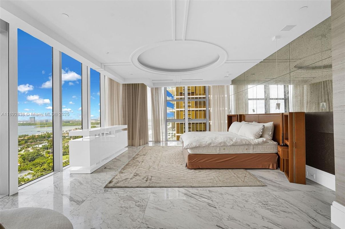 Bedroom, Interior, Marble, Recessed Lighting, Water