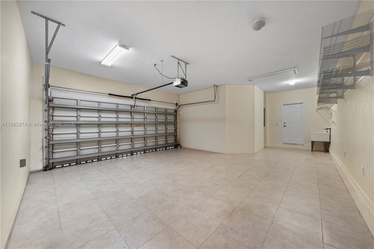 Garage, Interior