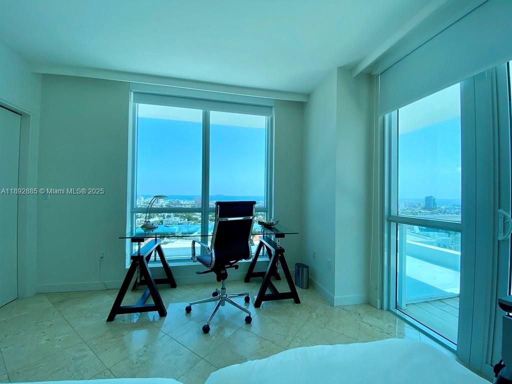 Home Office, Interior, Water
