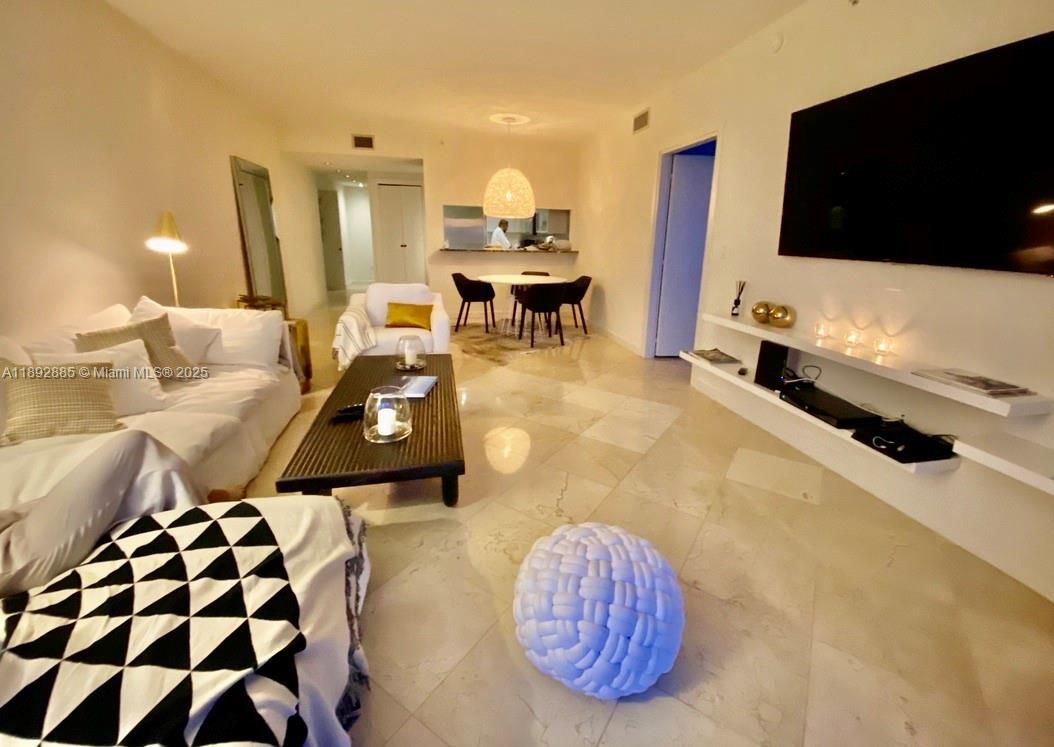 Dining room, Interior, Living room, Recessed Lighting