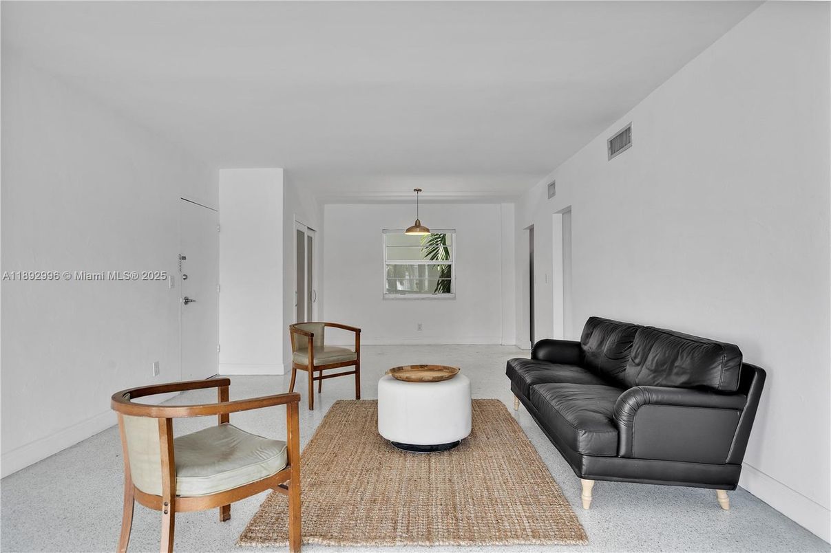 Interior, Living room, Pendant Lights
