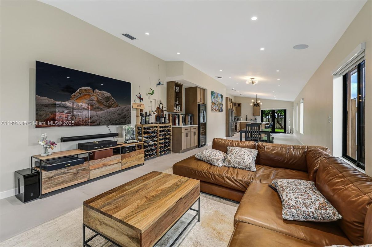 Dining room, Interior, Living room, Recessed Lighting