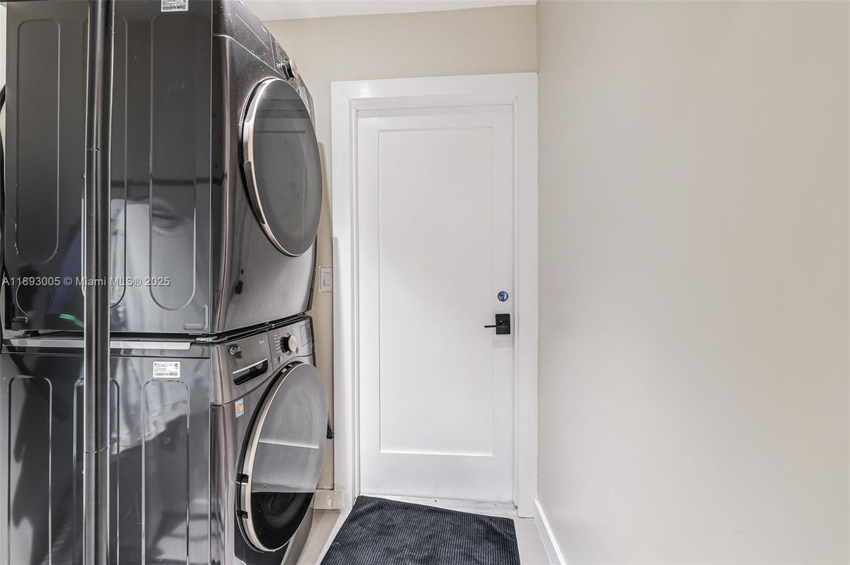 Interior, Utility Closets, Washer