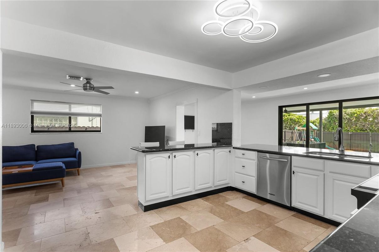 Interior, Kitchen, Pendant Lights, Recessed Lighting