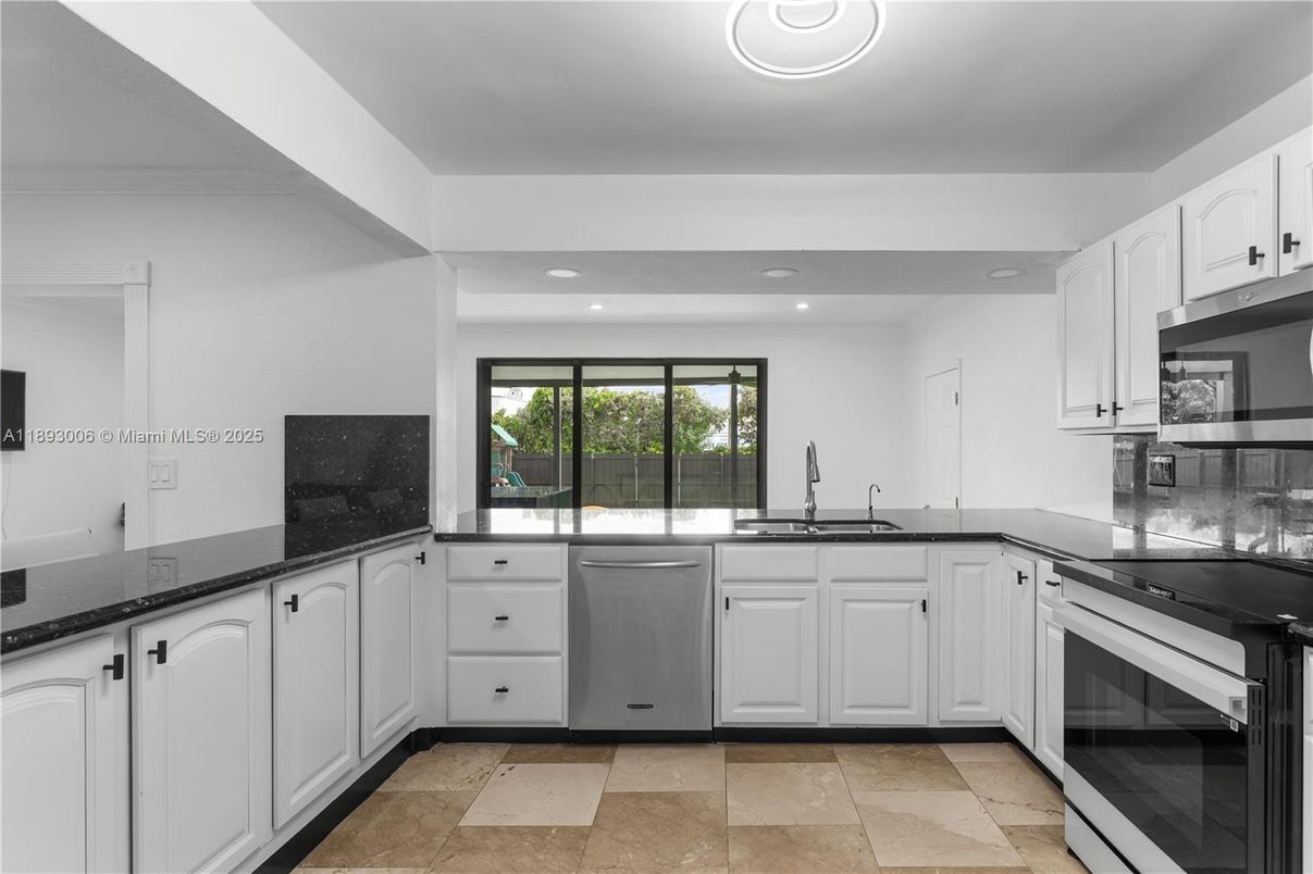 Interior, Kitchen, Recessed Lighting