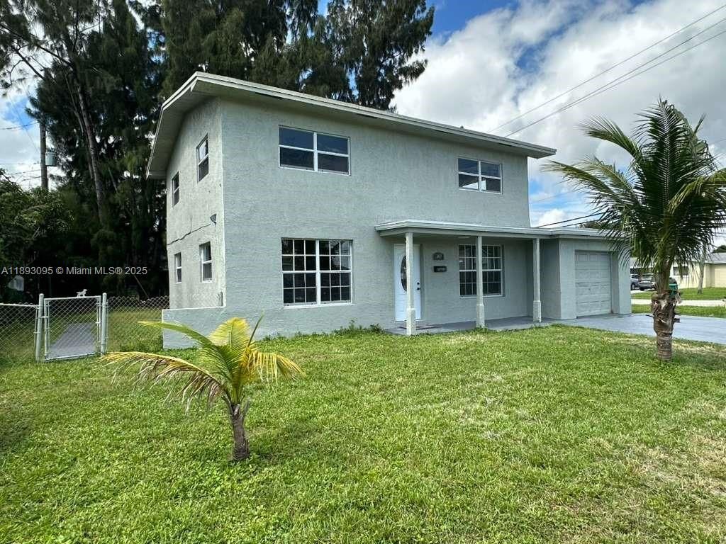 Attached, Backyard, Exterior, Facade, Split Level