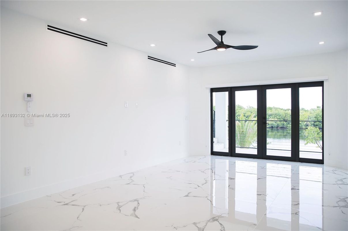 Empty room, Interior, Marble, Recessed Lighting