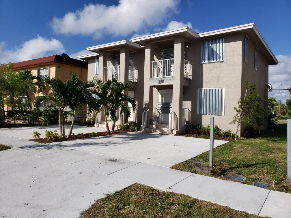 Exterior, Facade, Condo Building