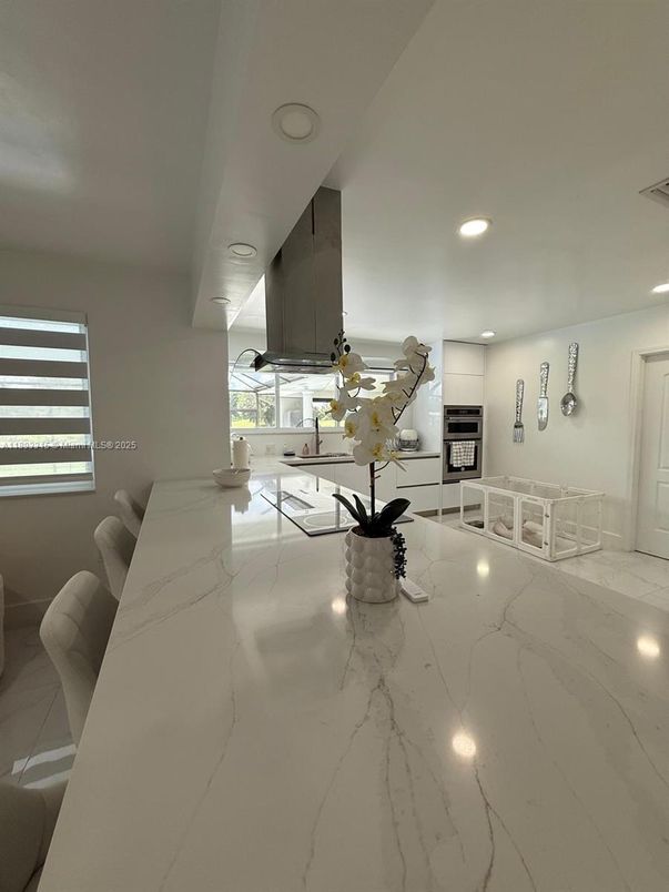 Dining room, Interior, Kitchen, Marble, Recessed Lighting