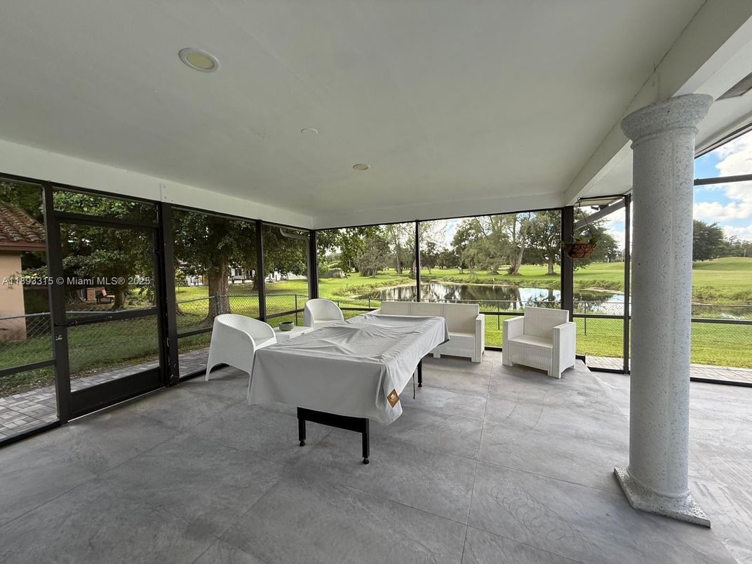 Interior, Recessed Lighting, Sun Room