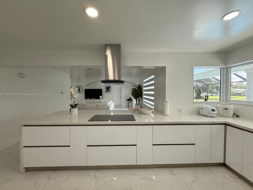 Interior, Kitchen, Marble, Recessed Lighting
