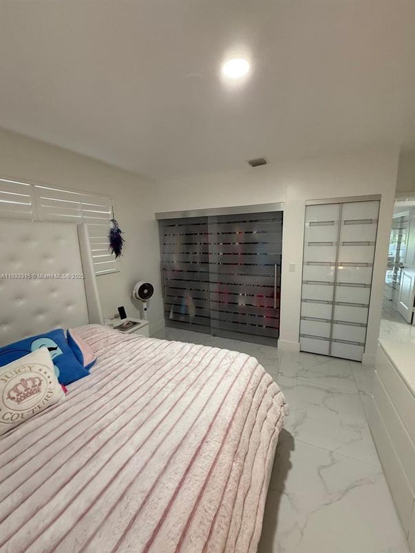 Bedroom, Interior, Marble, Recessed Lighting