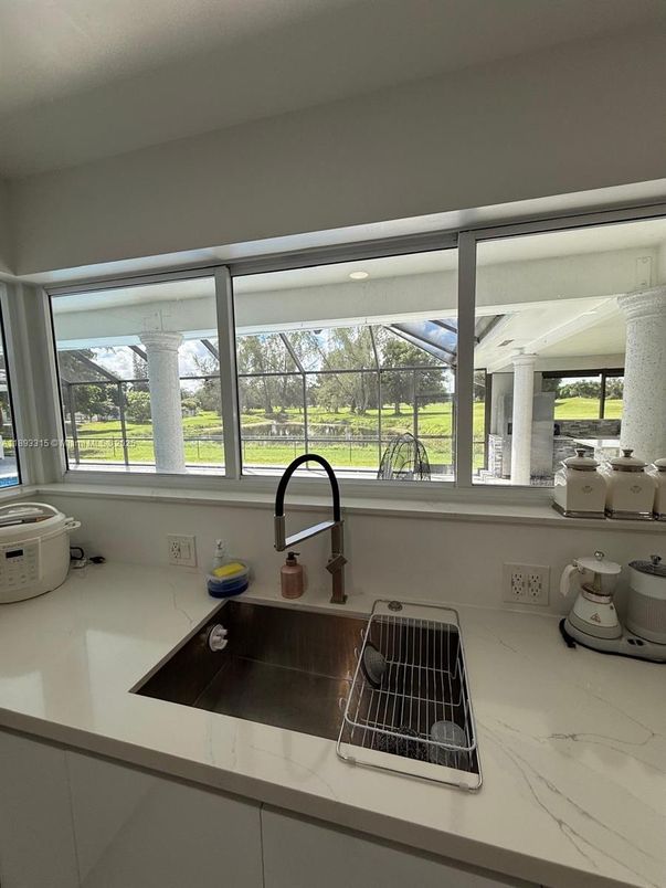 Interior, Kitchen, Sun Room, Water