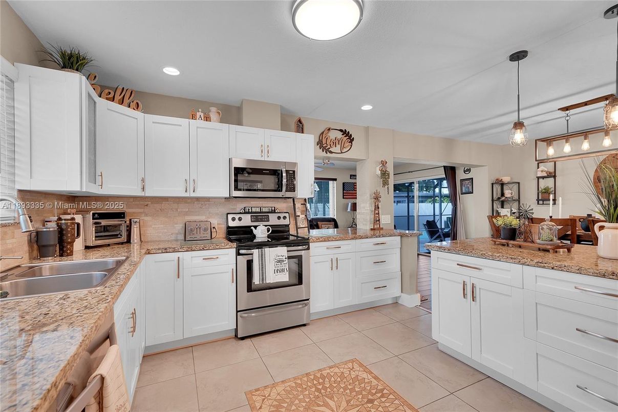 Interior, Kitchen, Pendant Lights, Recessed Lighting, Stainless Steel Appliances