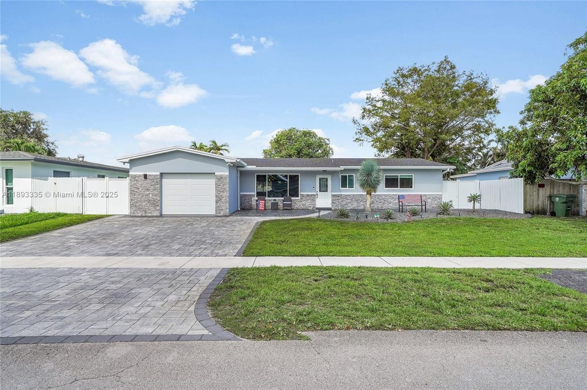 Attached, Backyard, Detached Garage, Exterior, Facade, Brick Facade, Ranch