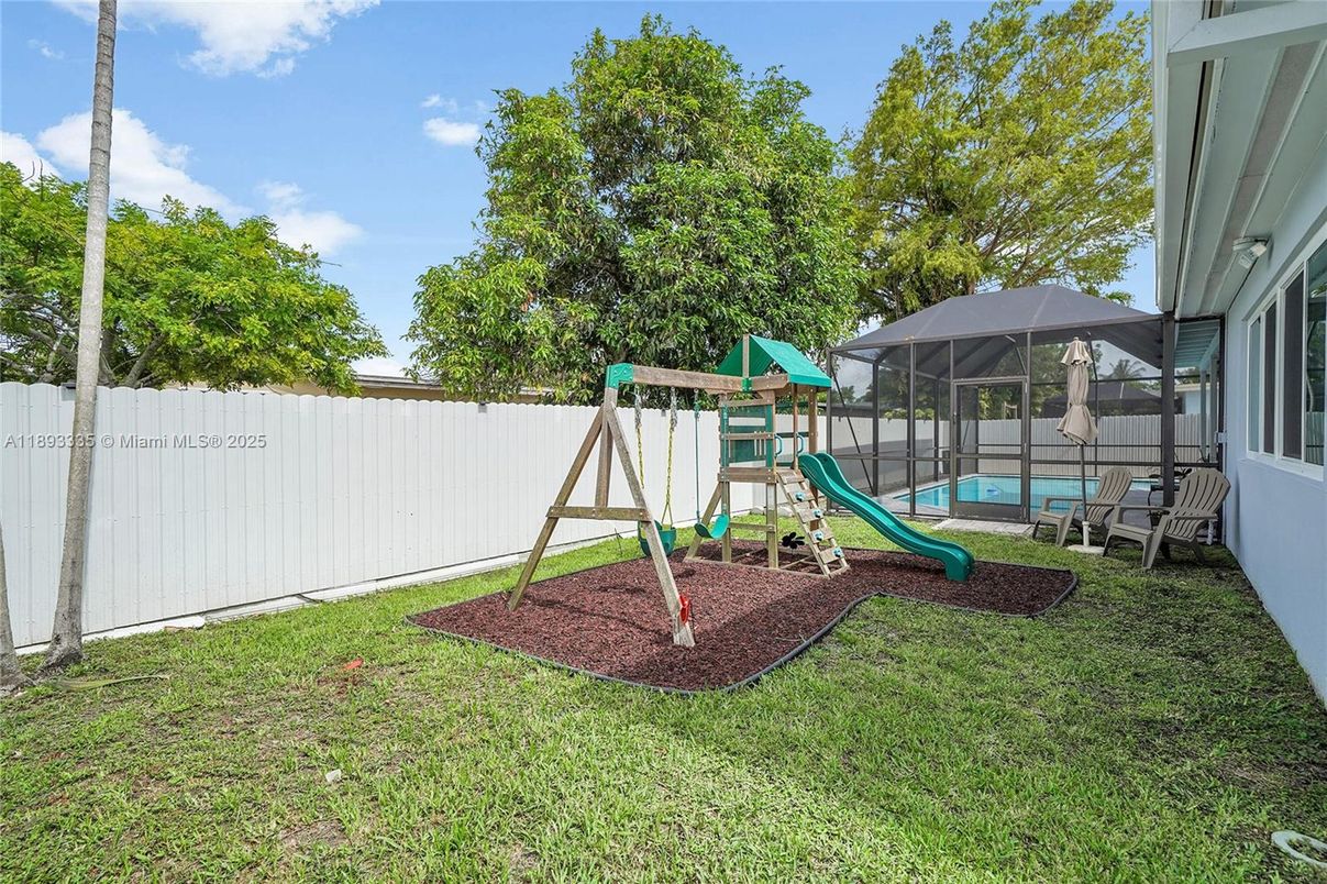 Backyard, Exterior, Playground
