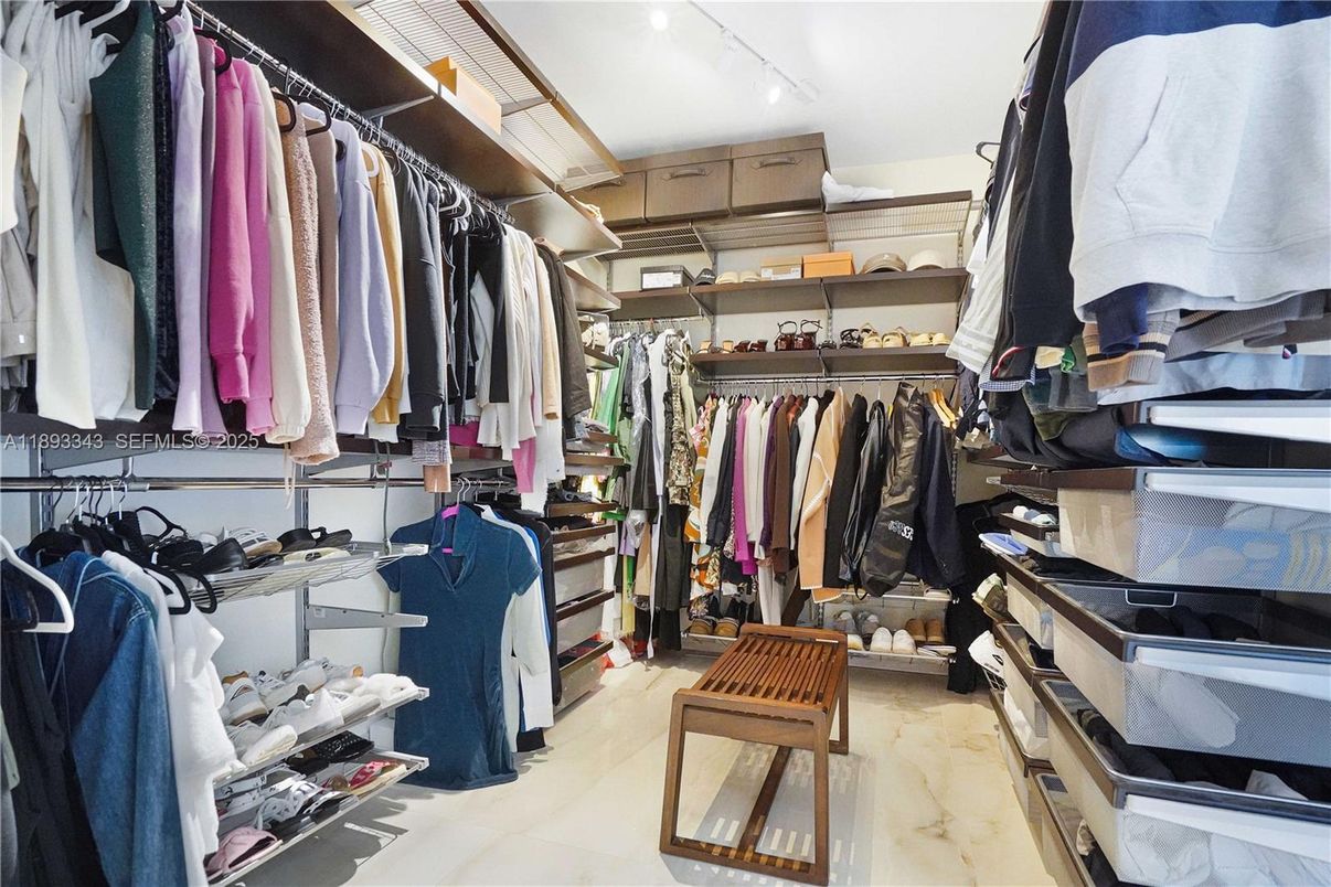 Interior, Walk-in Closets