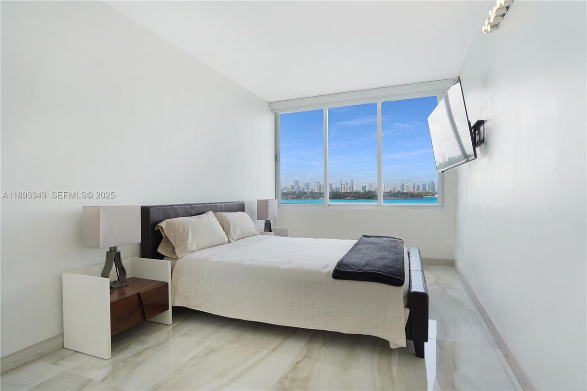 Bedroom, Interior, Water