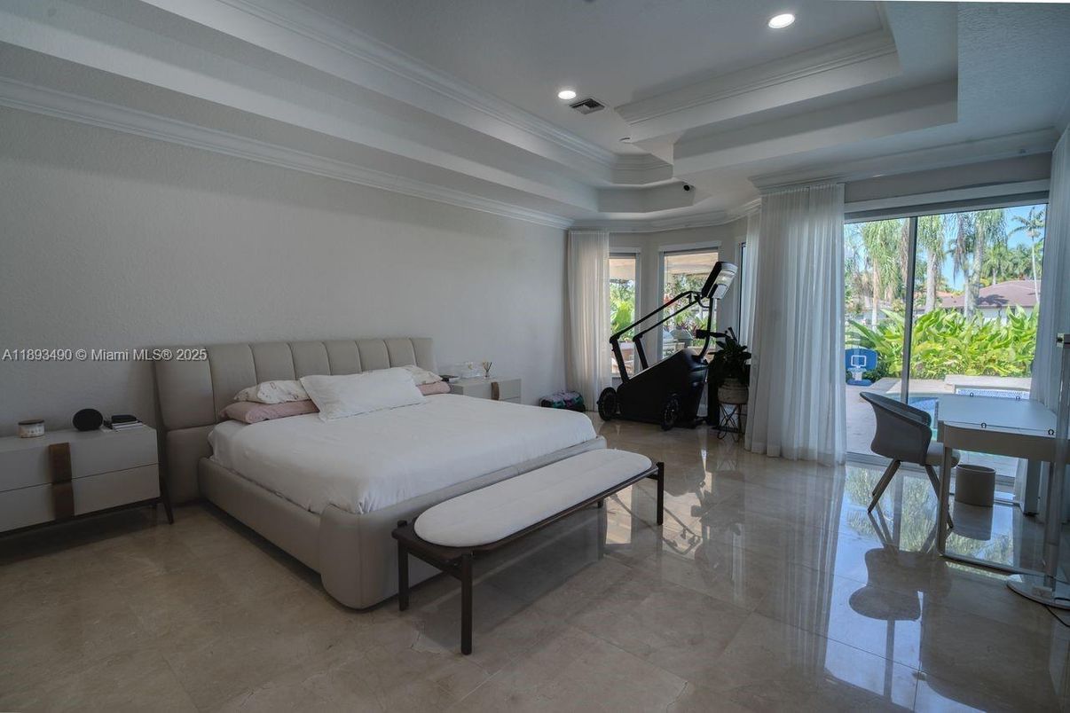 Bedroom, Fitness Equipment, Interior, Recessed Lighting