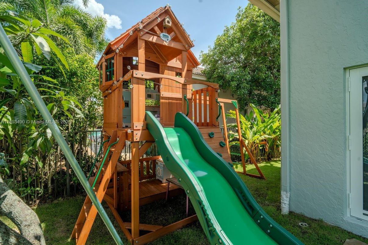 Backyard, Exterior, Playground