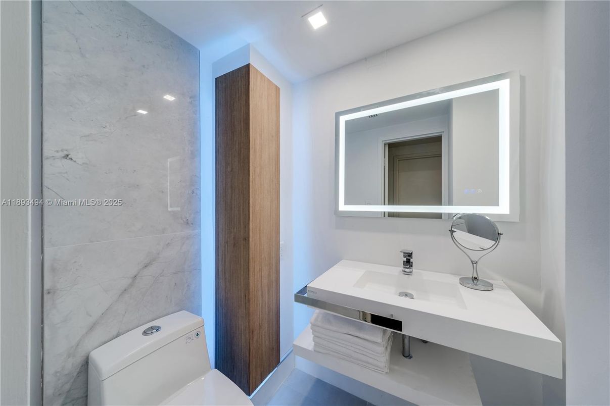 Bathroom, Interior, Marble Walls, Recessed Lighting