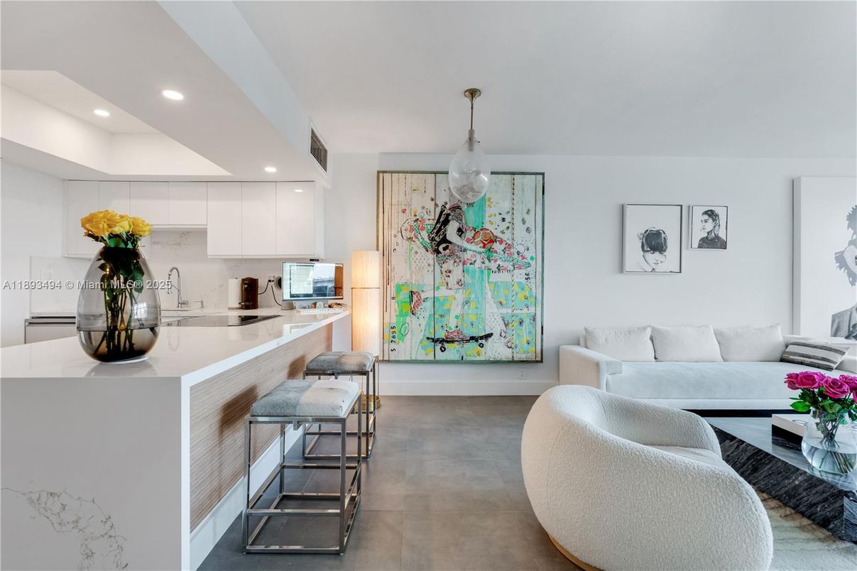 Interior, Kitchen, Living room, Pendant Lights, Recessed Lighting