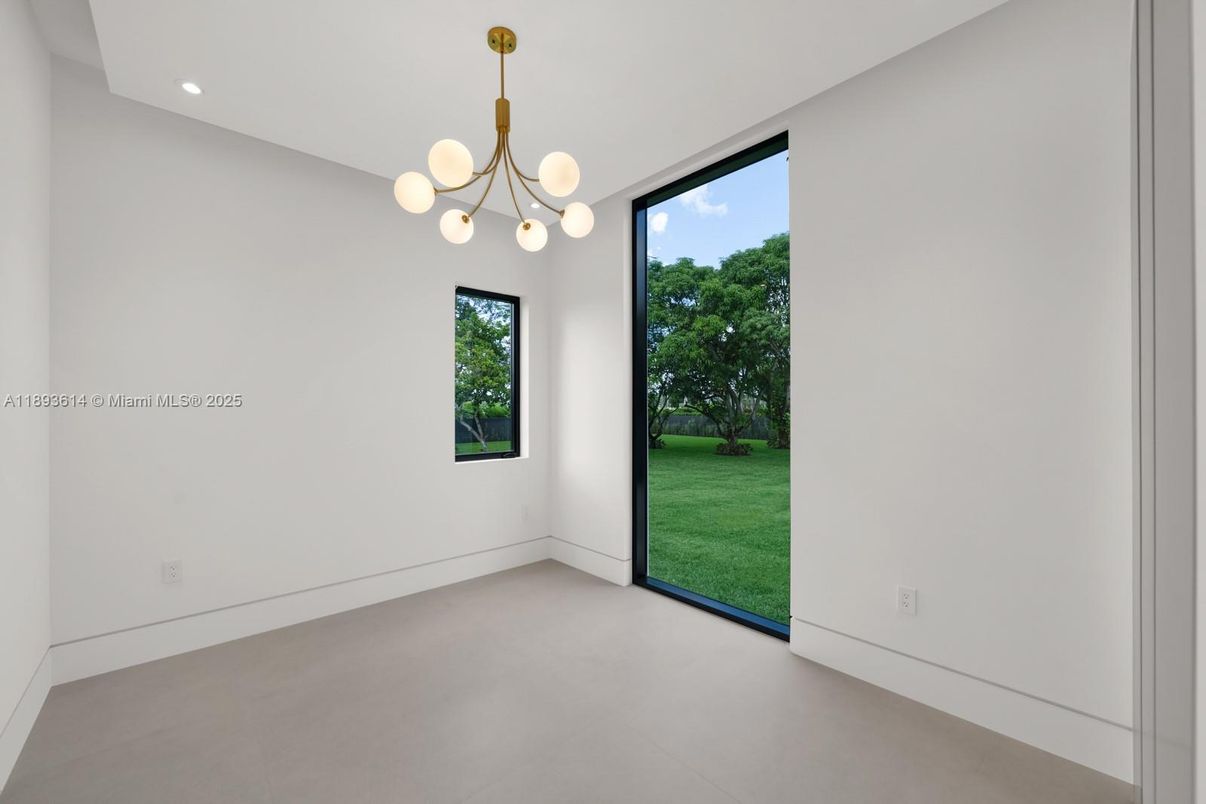 Empty room, Interior, Pendant Lights, Recessed Lighting
