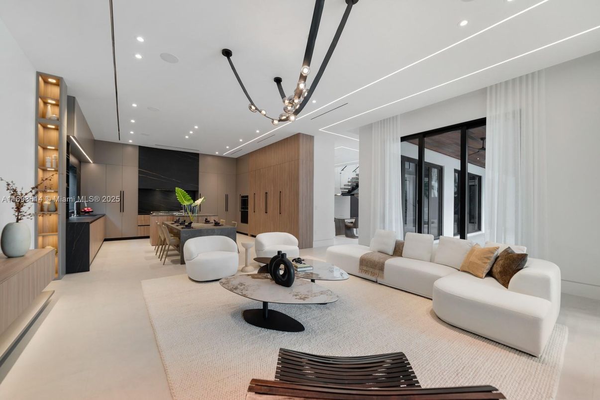 Interior, Living room, Pendant Lights, Recessed Lighting