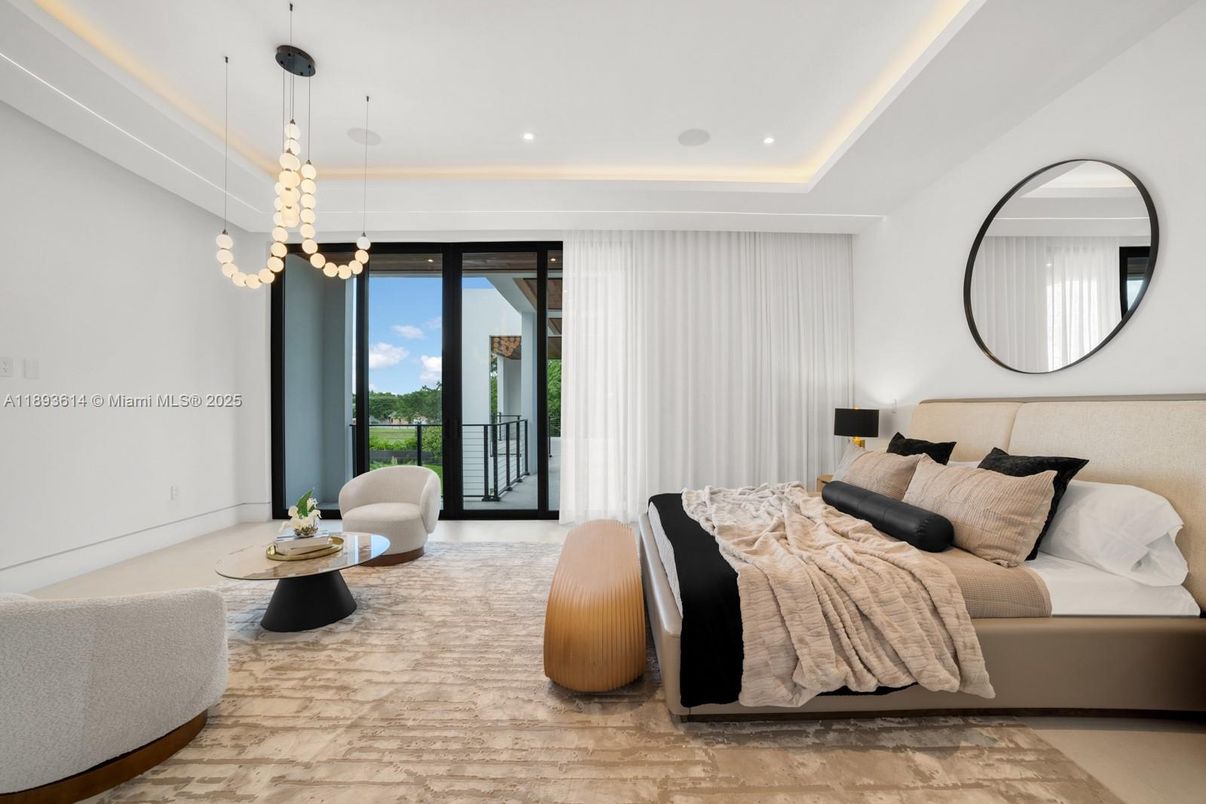 Interior, Living room, Pendant Lights, Recessed Lighting