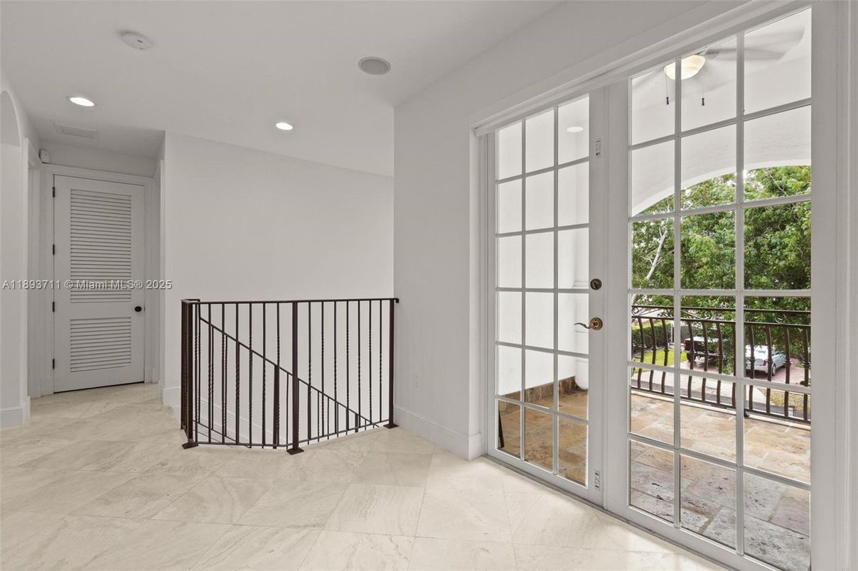 Interior, Marble, Recessed Lighting