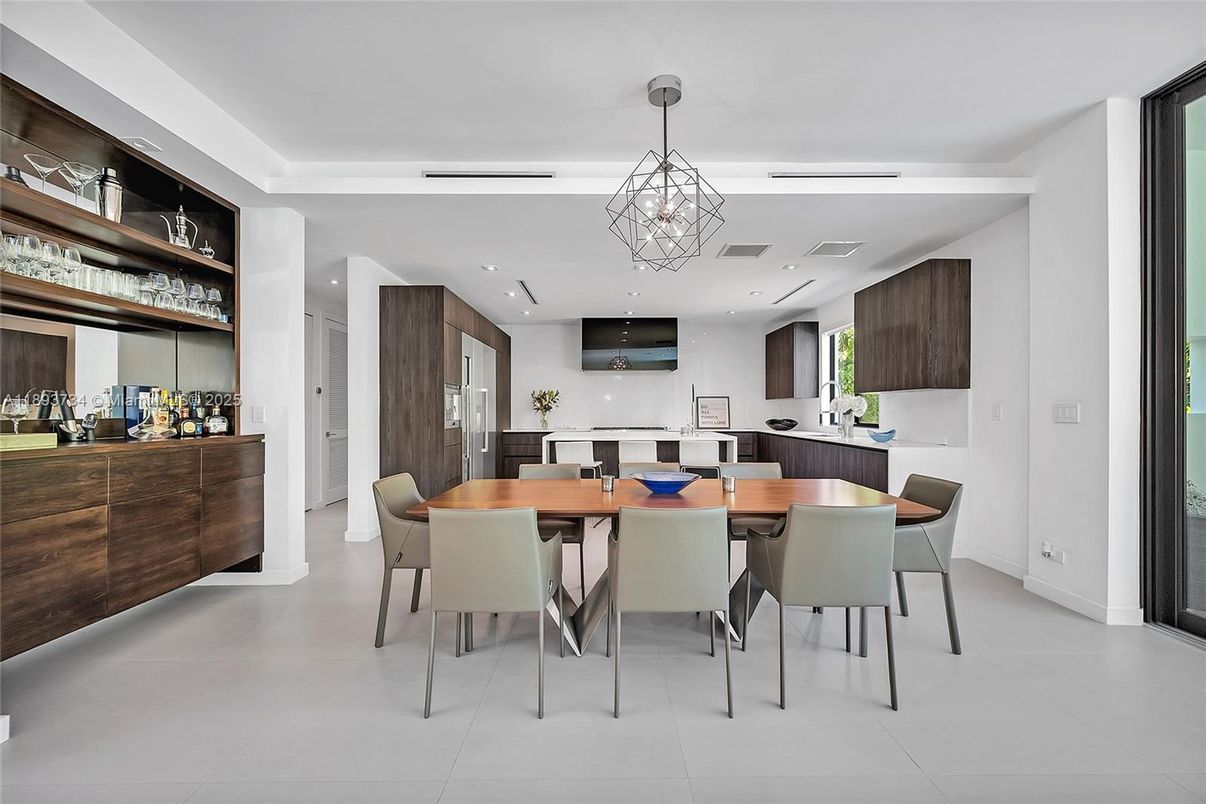 Chandelier, Dining room, Interior, Kitchen, Pendant Lights, Recessed Lighting