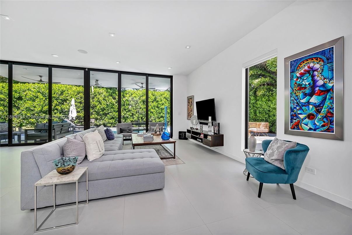 Interior, Living room, Recessed Lighting