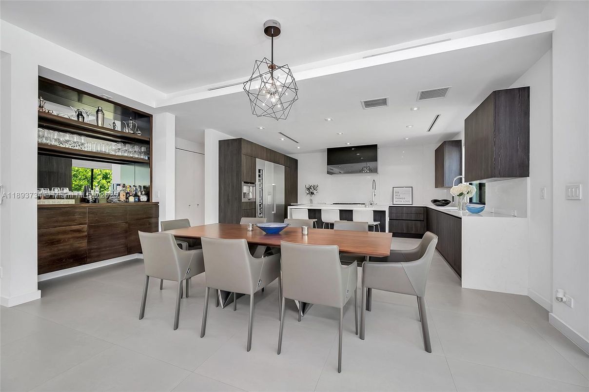 Dining room, Interior, Kitchen, Pendant Lights, Recessed Lighting