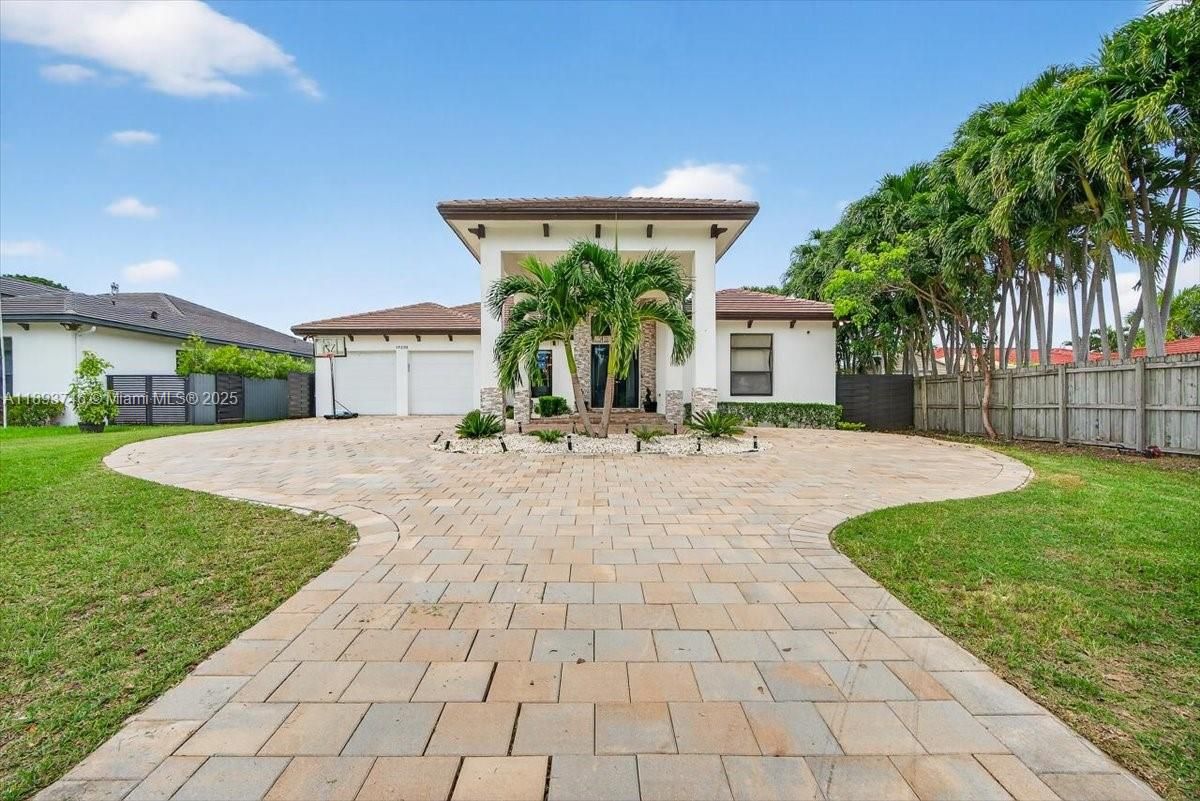 Backyard, Detached Garage, Exterior, Facade, Mediterranean