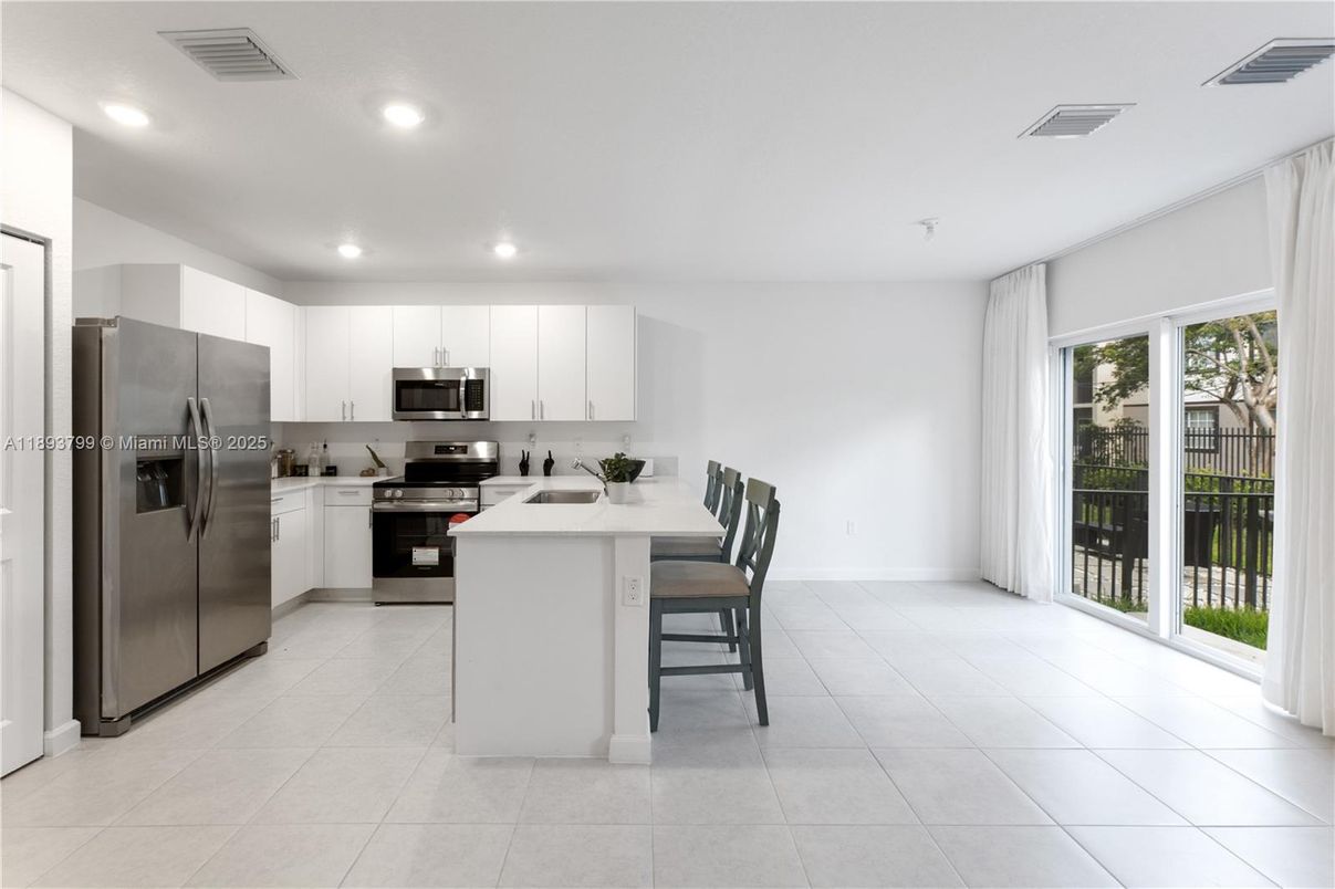 Dining room, Interior, Kitchen, Recessed Lighting, Stainless Steel Appliances