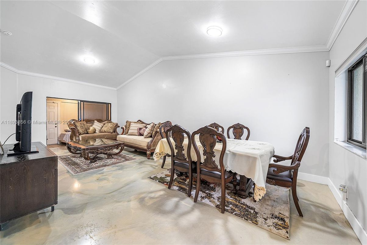 Dining room, Interior, Living room, Recessed Lighting