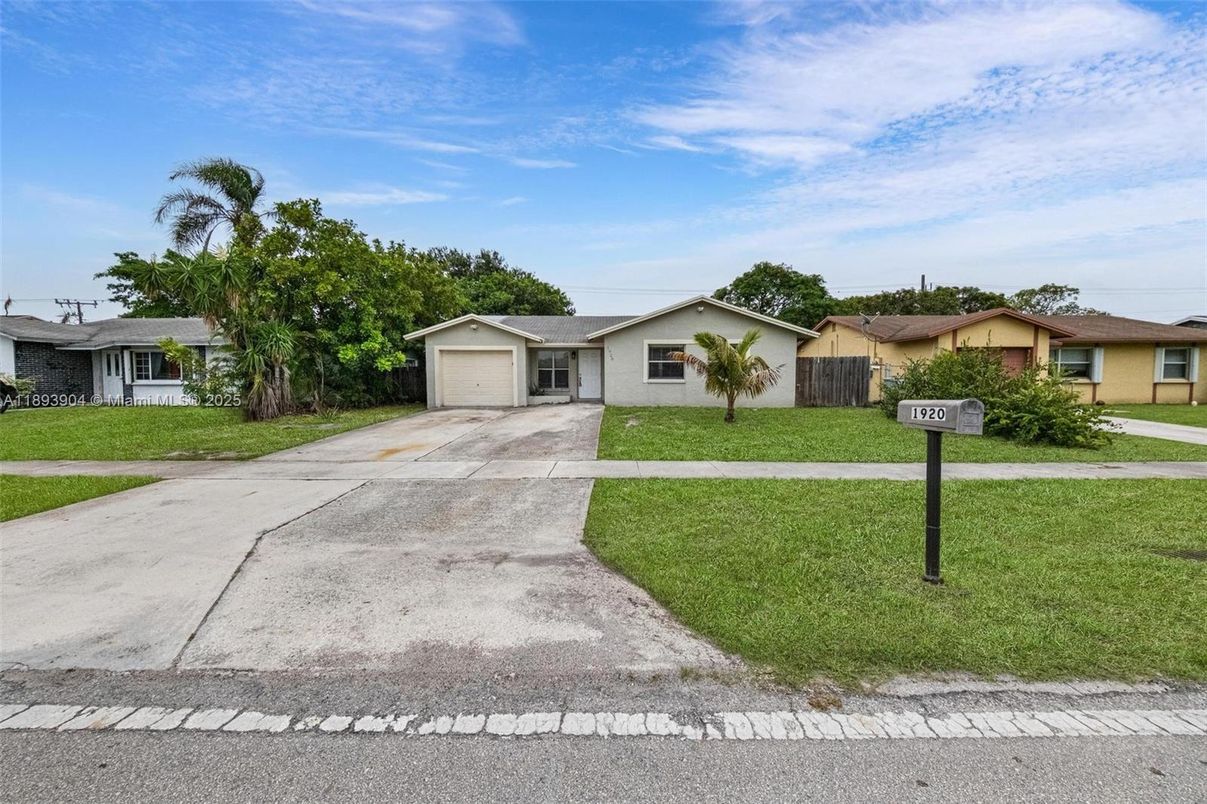 Attached, Backyard, Exterior, Facade, Ranch