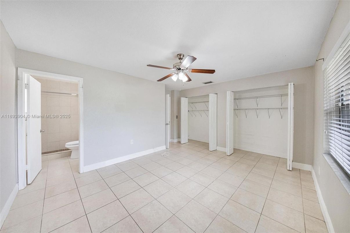 Bathroom, Empty room, Interior