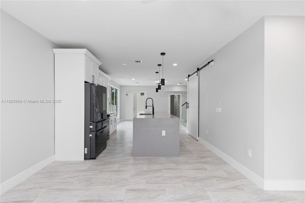 Interior, Kitchen, Marble, Pendant Lights, Recessed Lighting