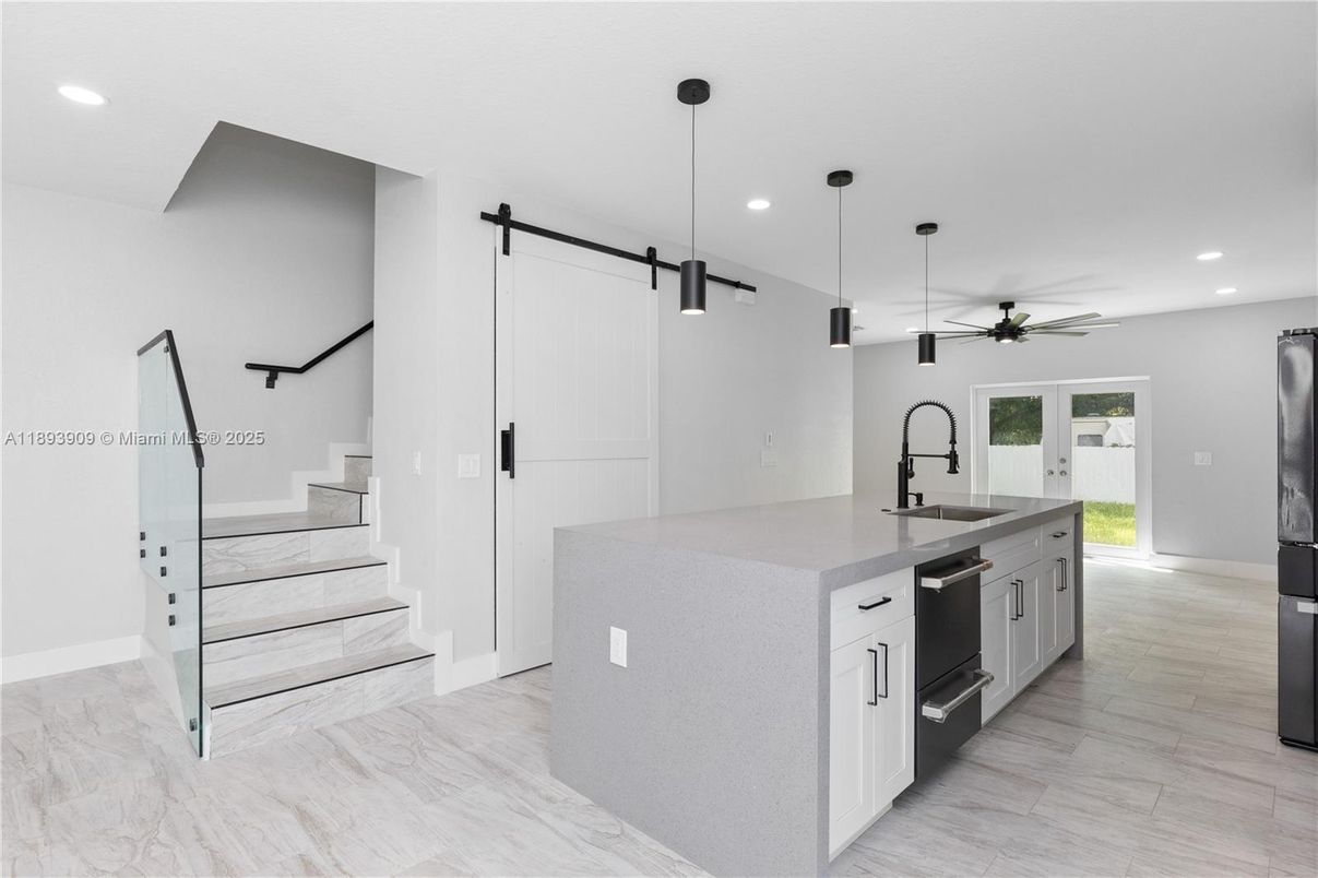 Interior, Kitchen, Marble, Pendant Lights, Recessed Lighting