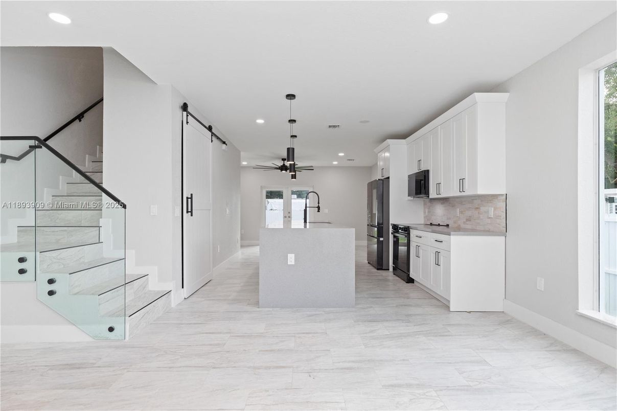Interior, Kitchen, Marble, Pendant Lights, Recessed Lighting