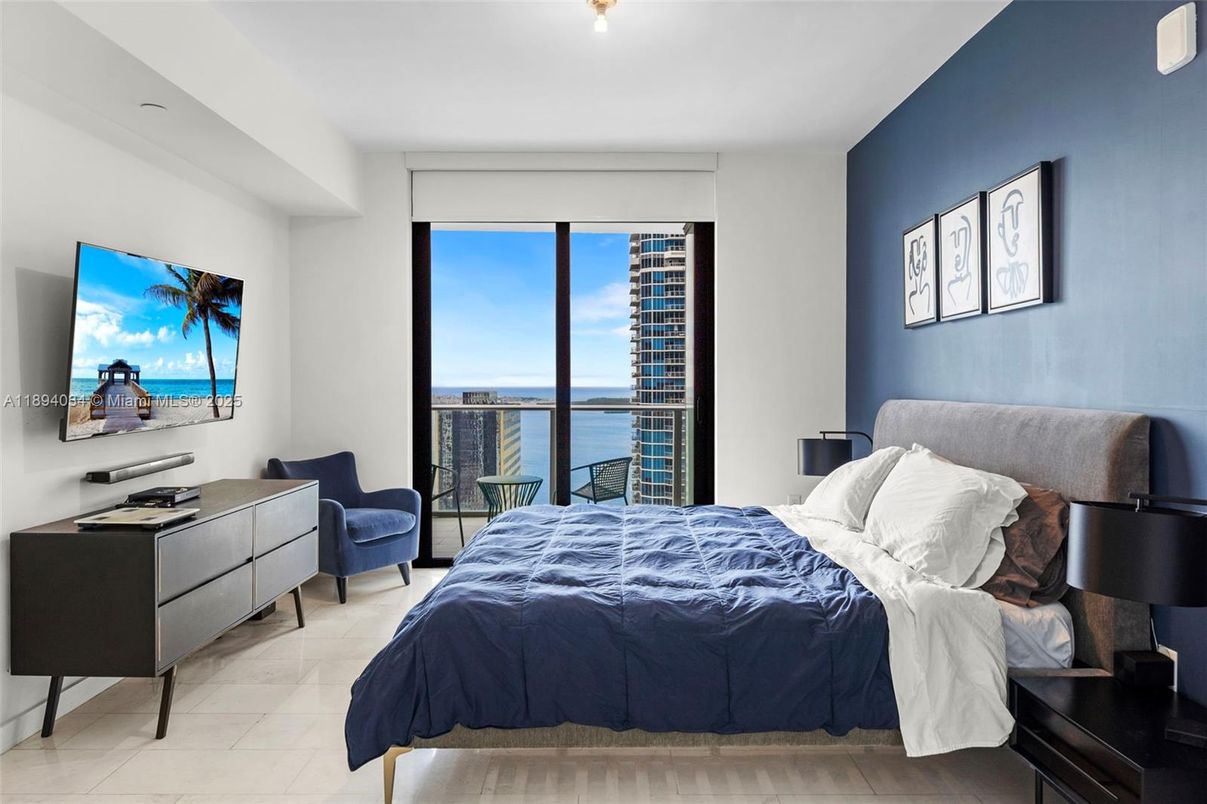 Bedroom, Interior, Water