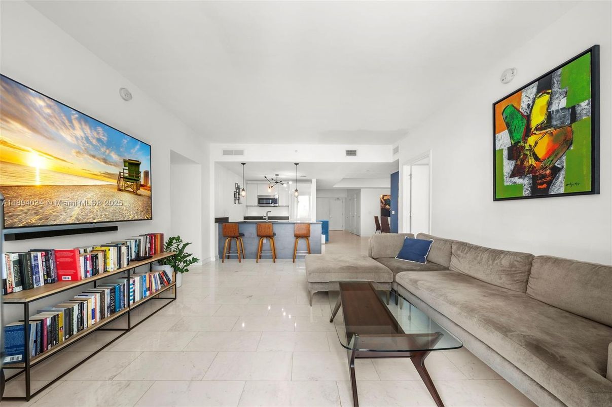 Dining room, Interior, Living room, Pendant Lights